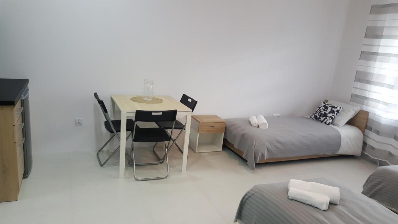 Rokicinska54 Com Apartamento Łódź Exterior foto